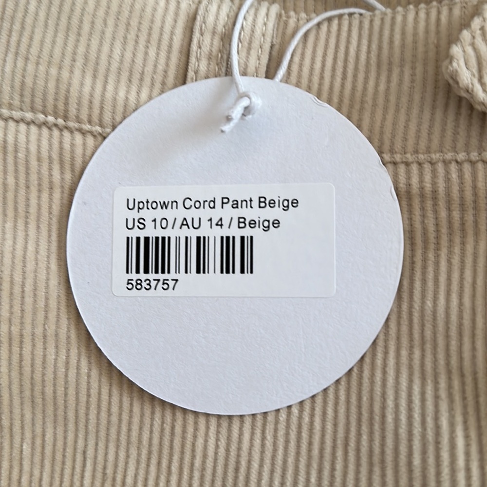 Princess Polly beige corduroy pants. Flare at the bottom - Picture 2 of 2